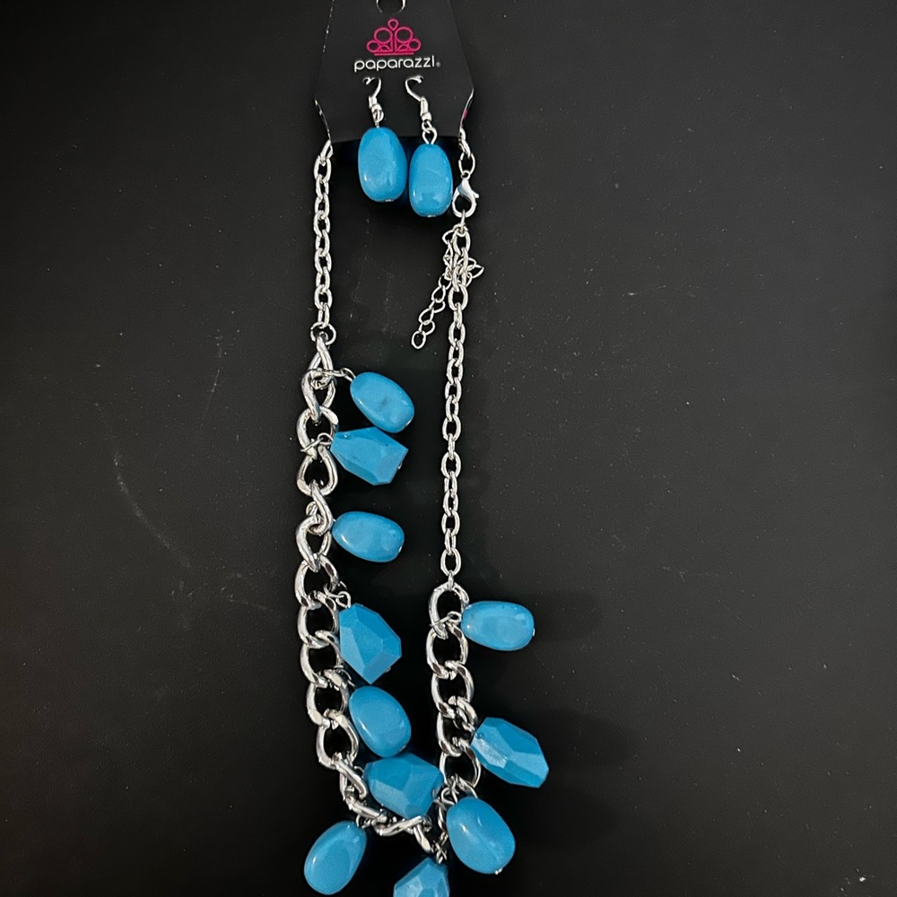 Paparazzi Jewelry Bundle – Necklaces, Earrings & Bracelets (6 Pieces!)